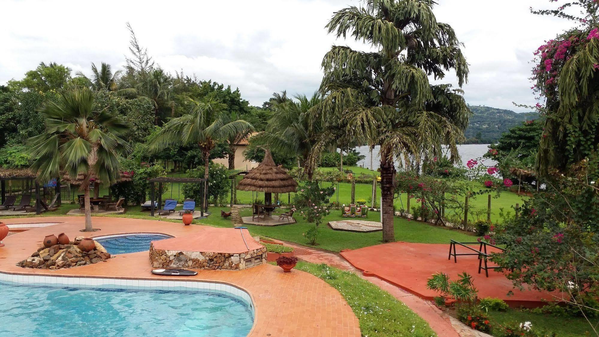 Afrikiko River Front Resort Akosombo Eksteriør billede
